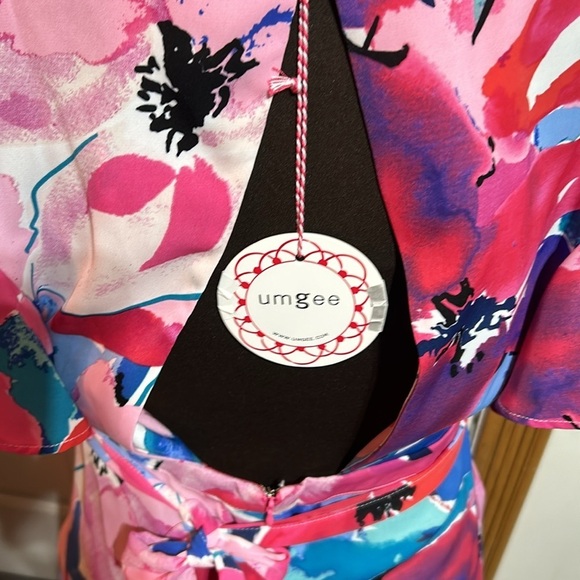 Umgee Pink Purple Floral Short Ruffle Sleeve Dress w/ Cutout Back Size Medium - Picture 3 of 5